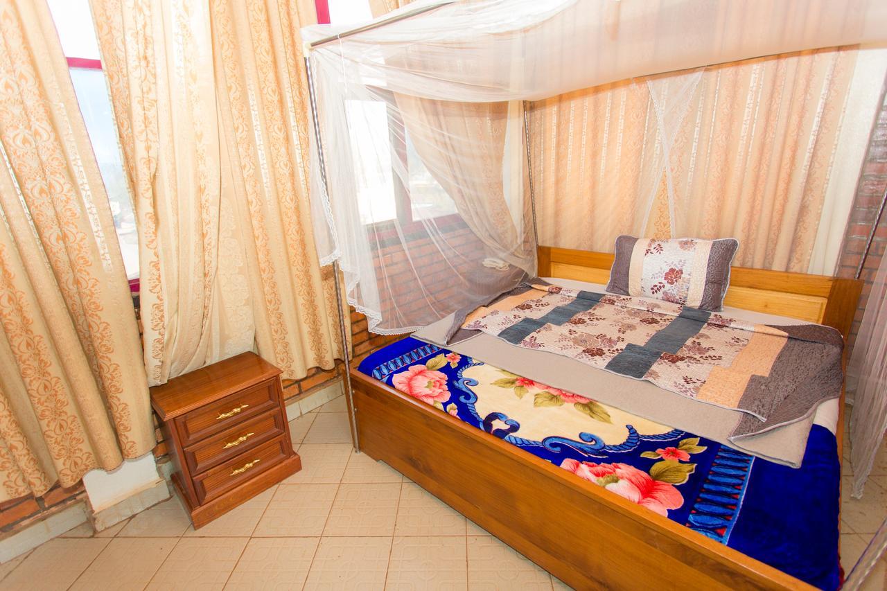 Heart Land Hotel คิกาลี ภายนอก รูปภาพ